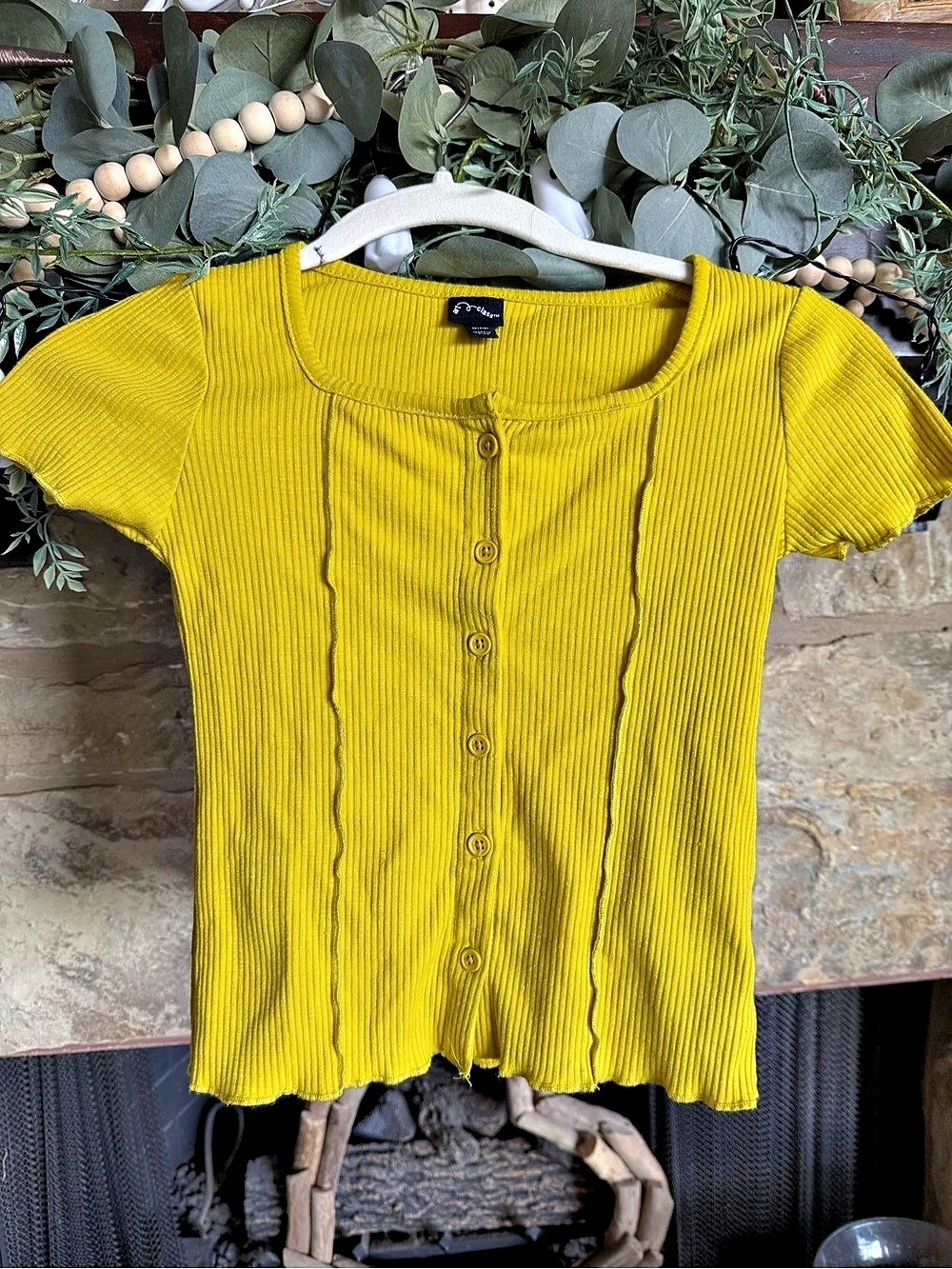 art class Ribbed Short Sleeve Top in Yellow Size Medium (8)Like New